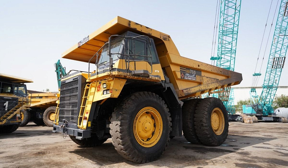 Обзор Komatsu HD785-7: расход топлива и ресурс карьерного самосвала